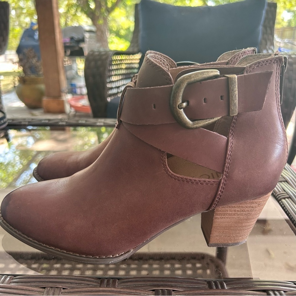 Vionic Upright Rory Dark Brown Leather Ankle Boots Size 8.5‎